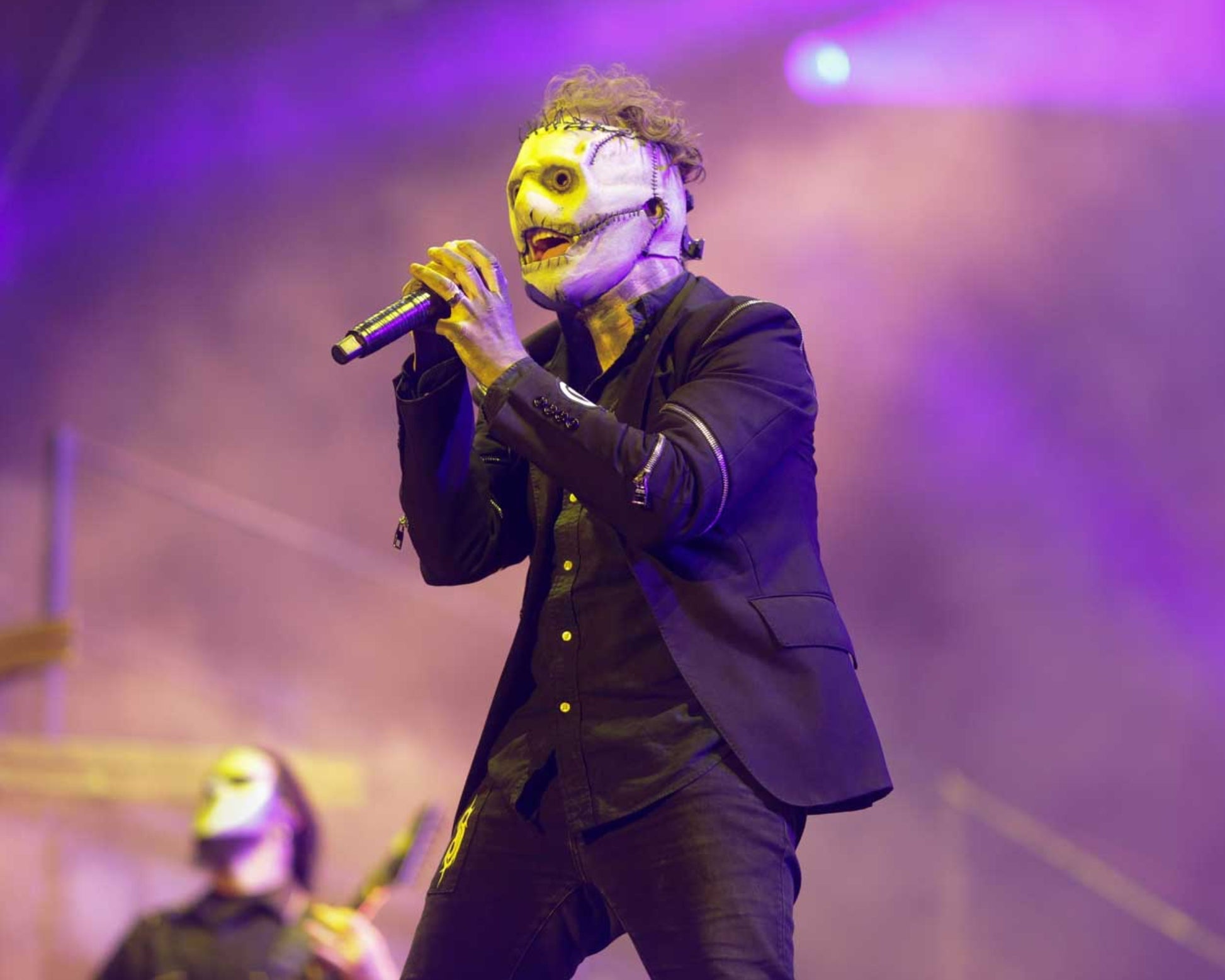 Corey Taylor in Slipknot mask performing